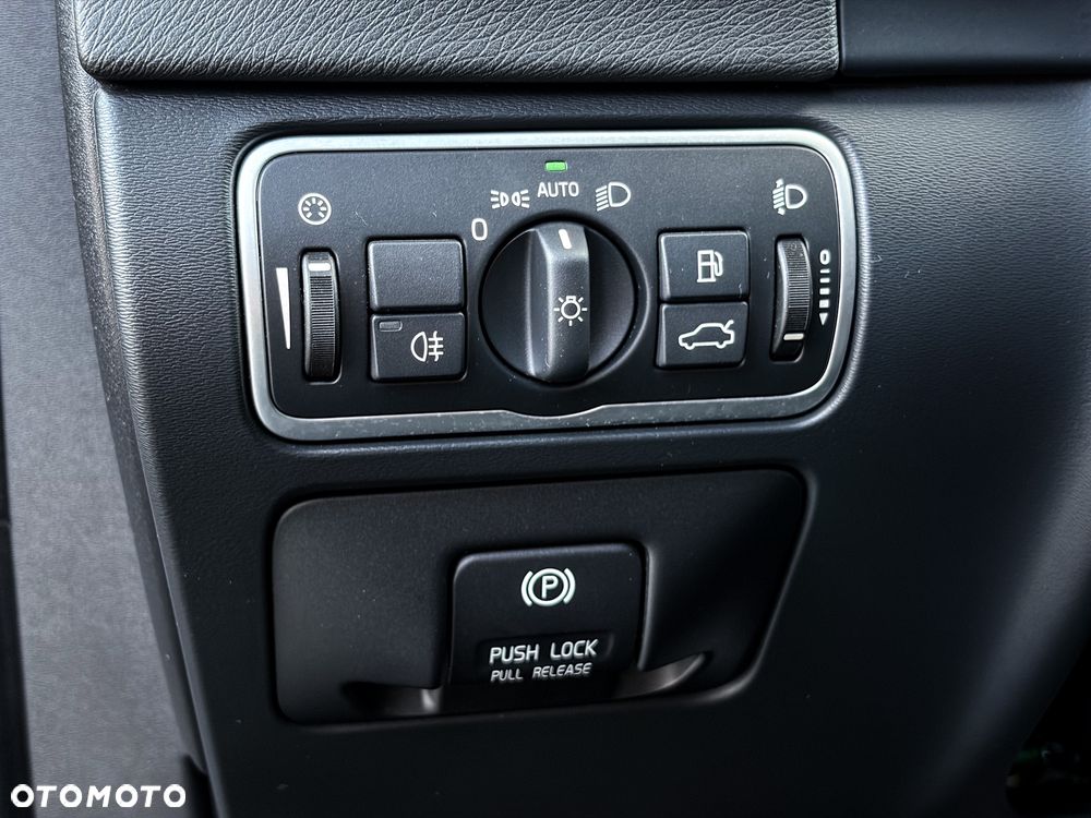 Volvo S60 D4 Geartronic Momentum - 36
