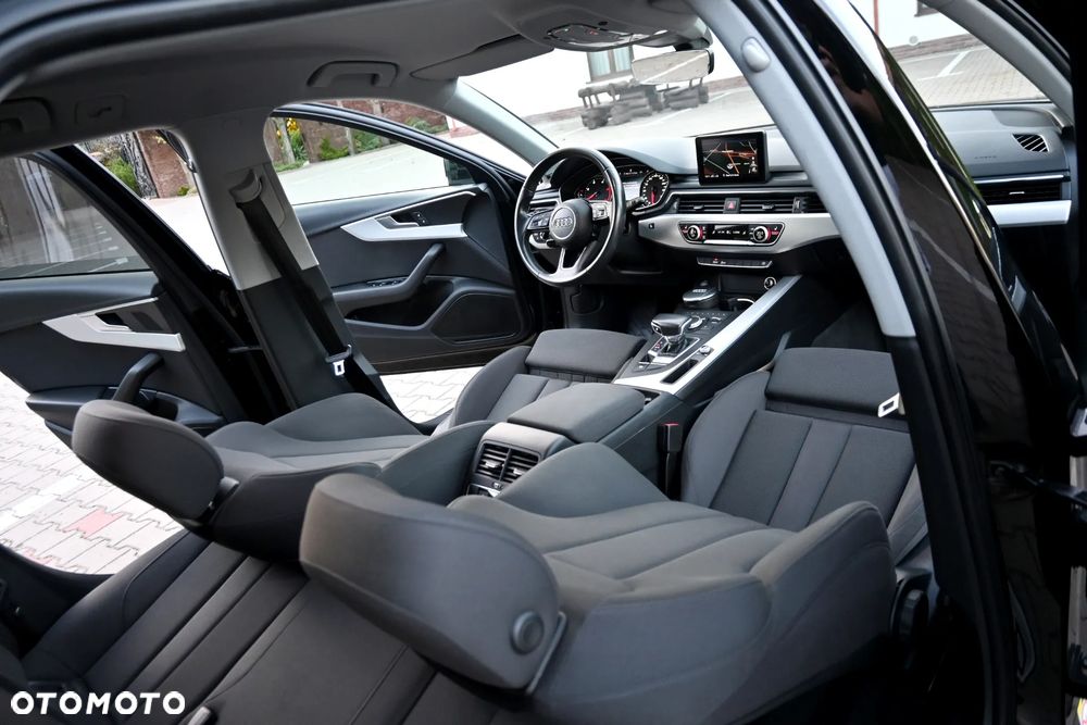 Audi A4 Avant 2.0 TDI ultra S tronic design - 28