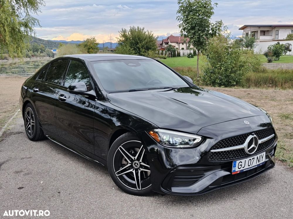 Mercedes-Benz C 300 4Matic T 9G-TRONIC AMG Line - 4