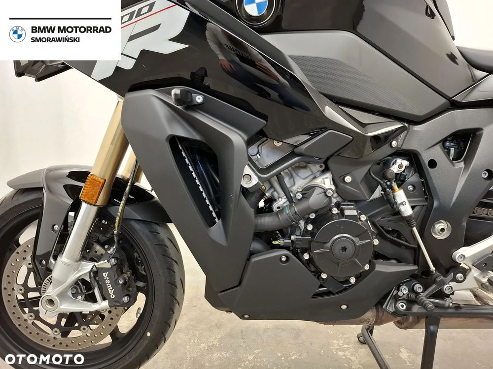 BMW S - 18