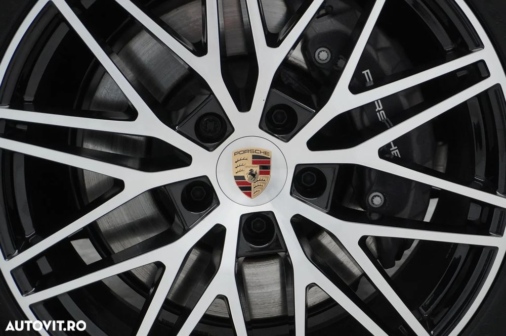 Porsche Cayenne Coupe - 40