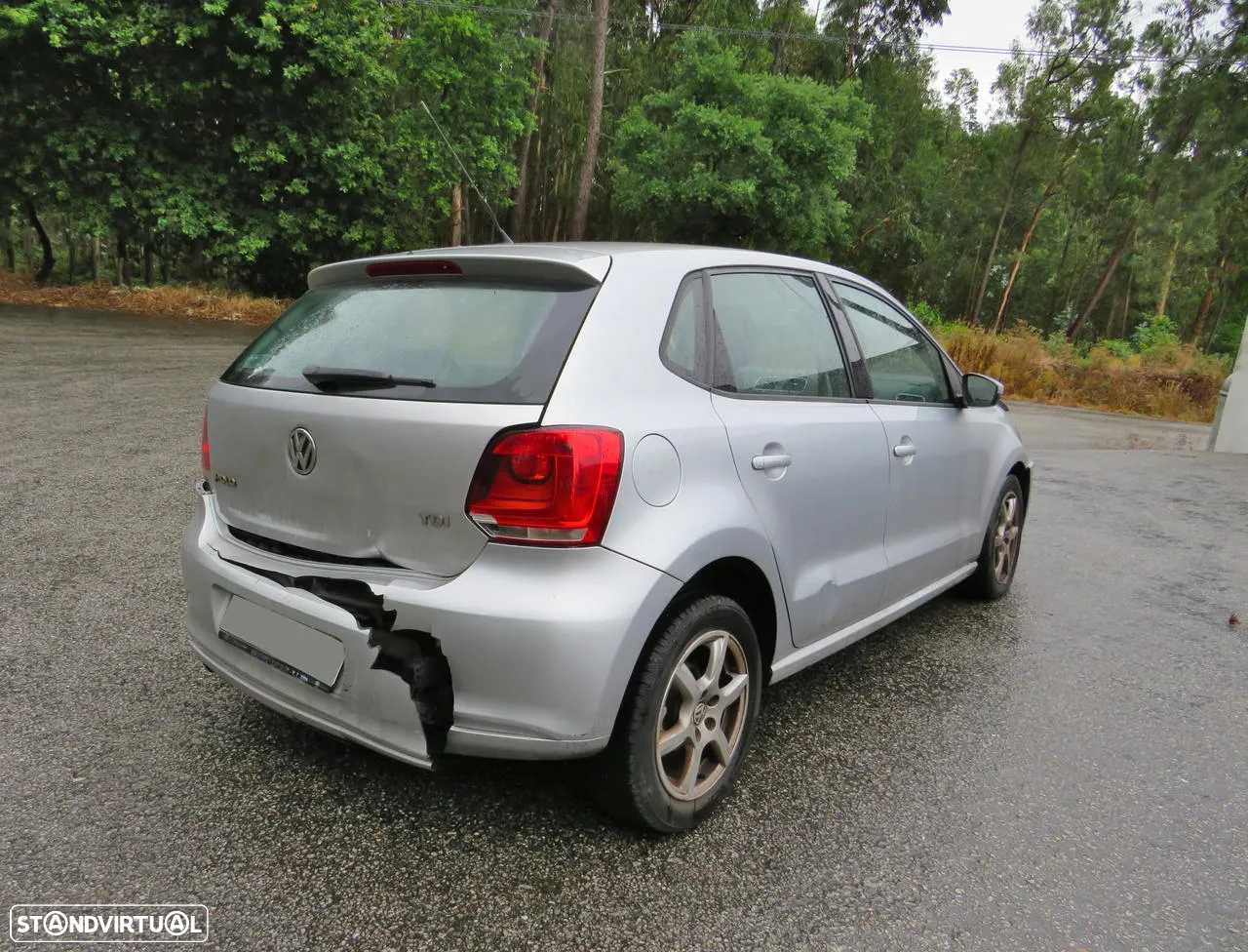Volkswagen Polo 1,6 TDI (90CV) de 2010 - Peças Usadas (8501) - 3