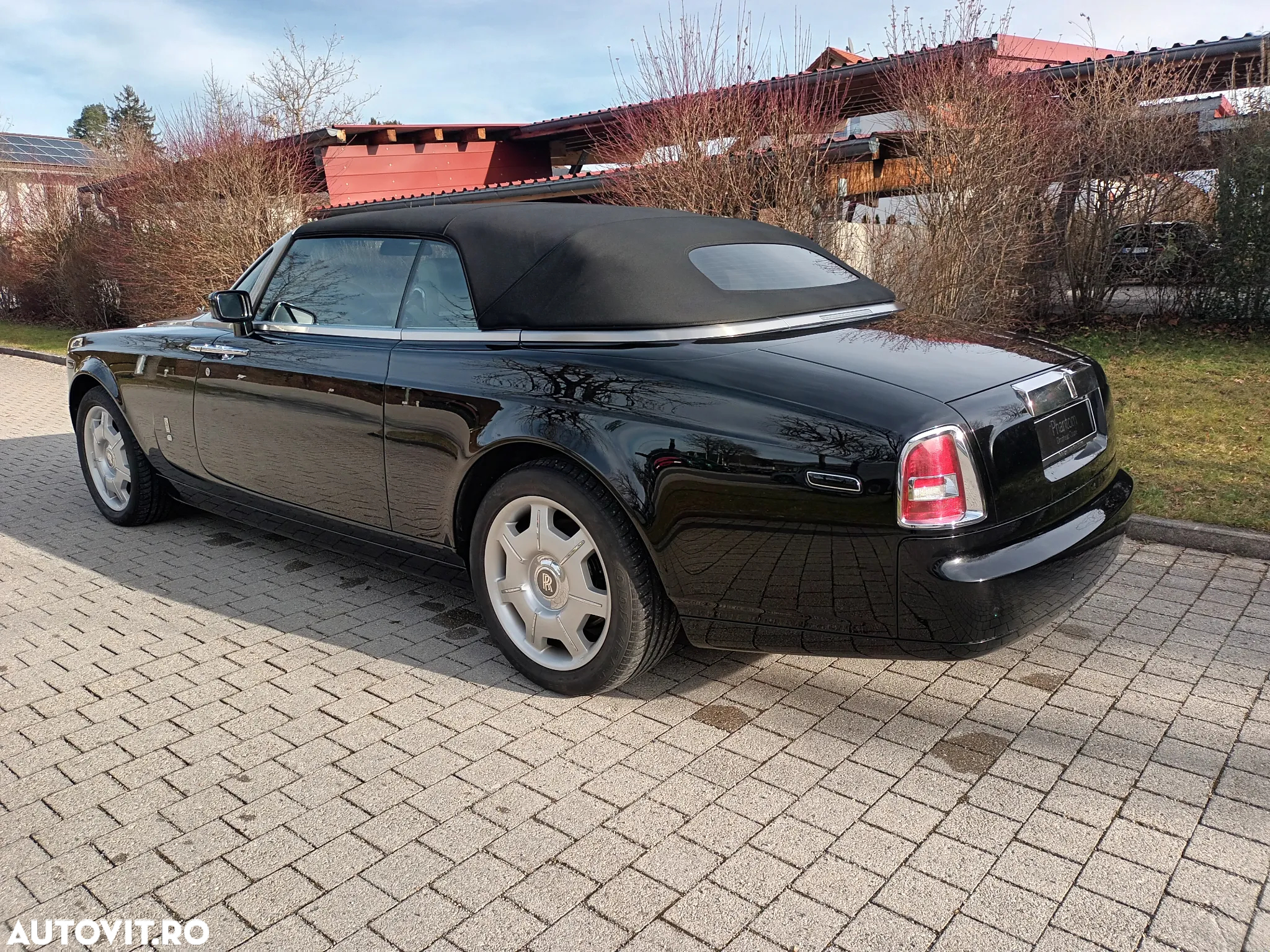 Rolls-Royce Phantom Drophead Coupe - 3