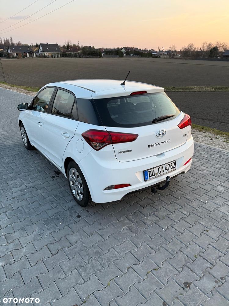Hyundai i20 1.2 Select - 22