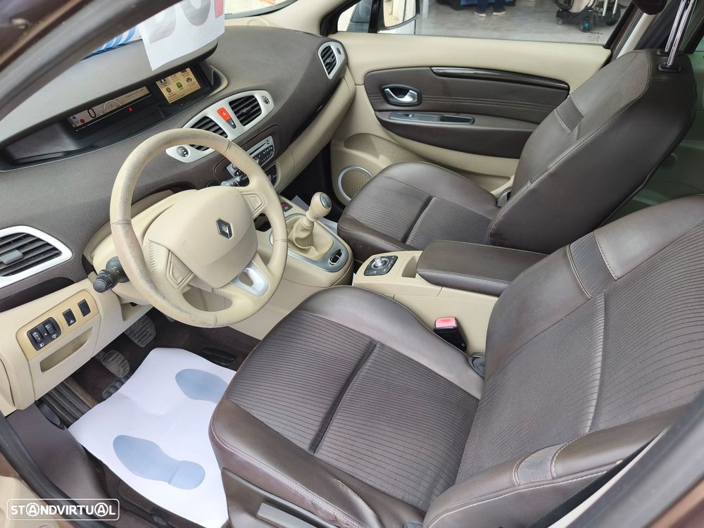 Renault Grand Scénic 1.5 dCi Luxe 7L - 8