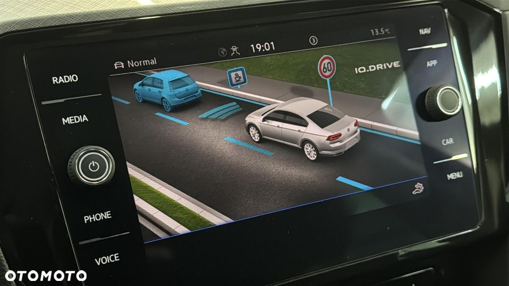 Volkswagen Passat 2.0 TDI EVO Business DSG - 25