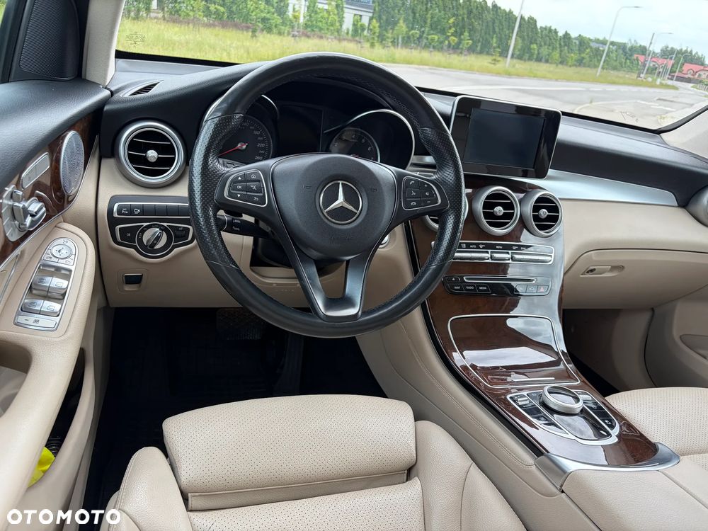 Mercedes-Benz GLC 300 4Matic 9G-TRONIC AMG Line - 7