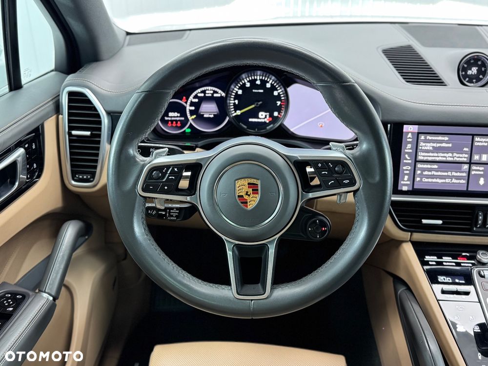 Porsche Cayenne - 7