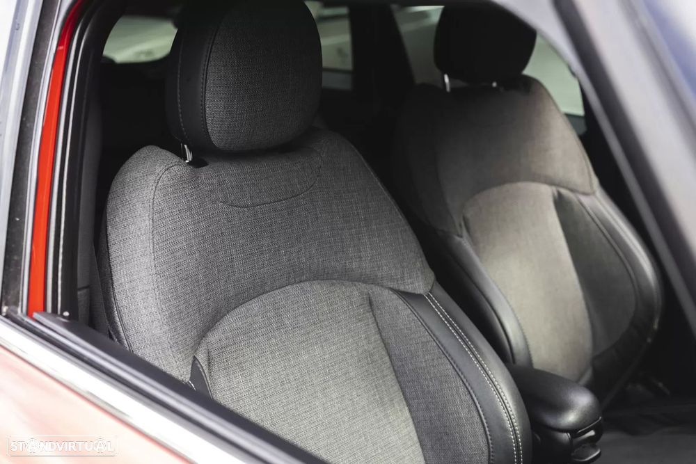 MINI 5 Portas Cooper D - 24