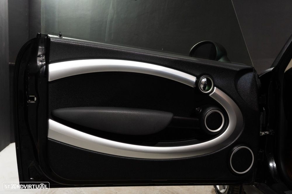 MINI 3 Portas One D - 30