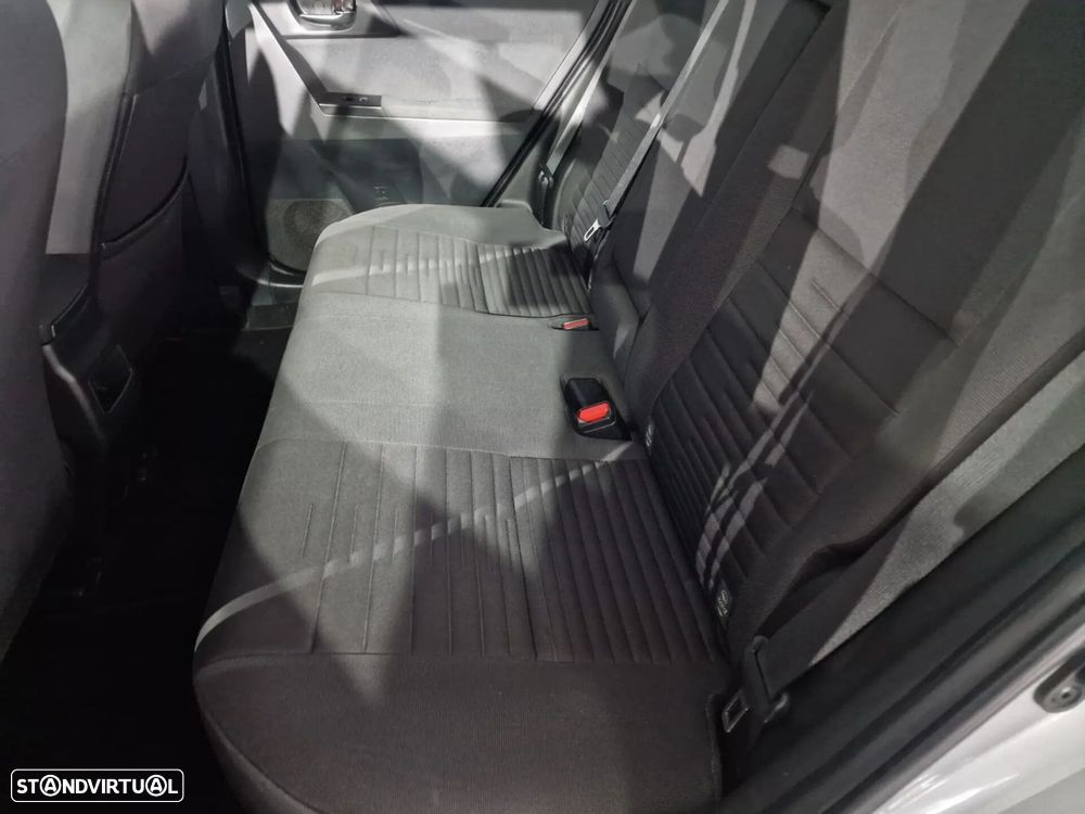 Toyota Auris Touring Sports - 19