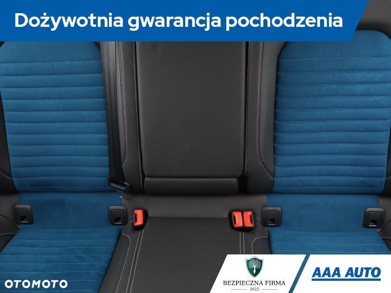 Volkswagen Passat - 12