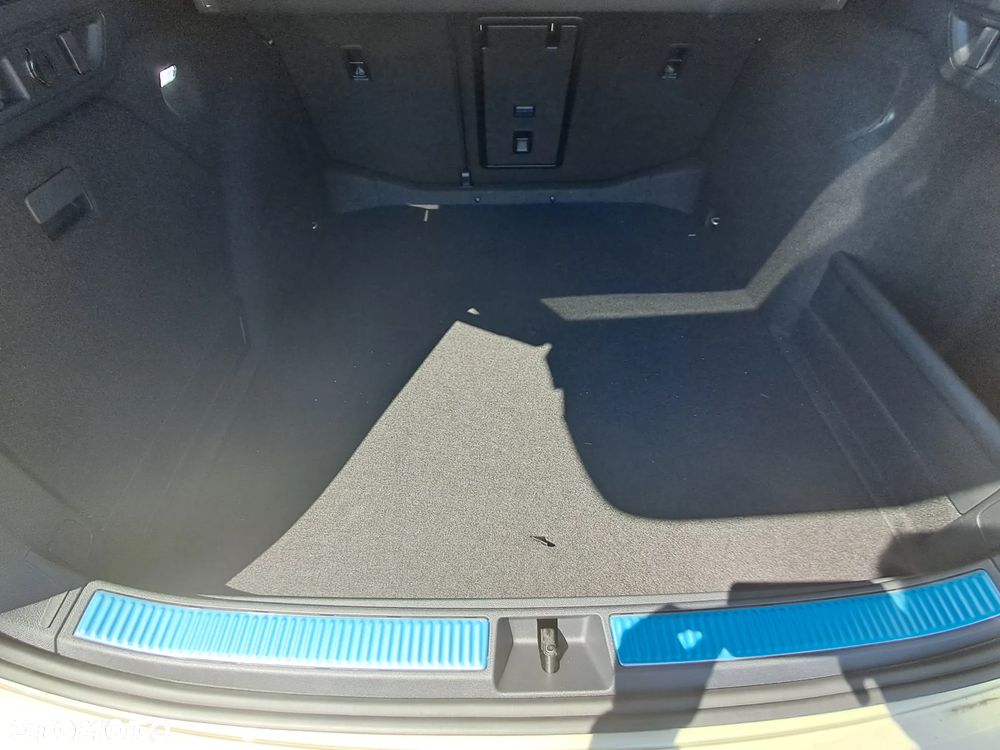 Skoda Superb 2.0 TDI SCR Selection DSG - 14