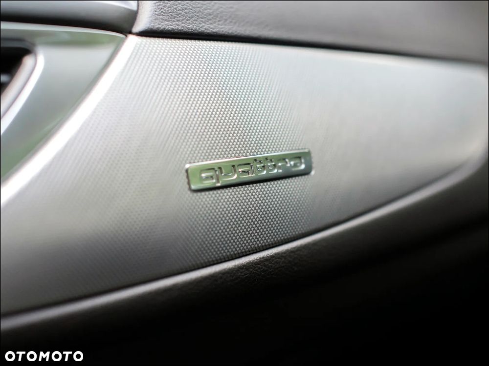 Audi A6 Allroad - 33