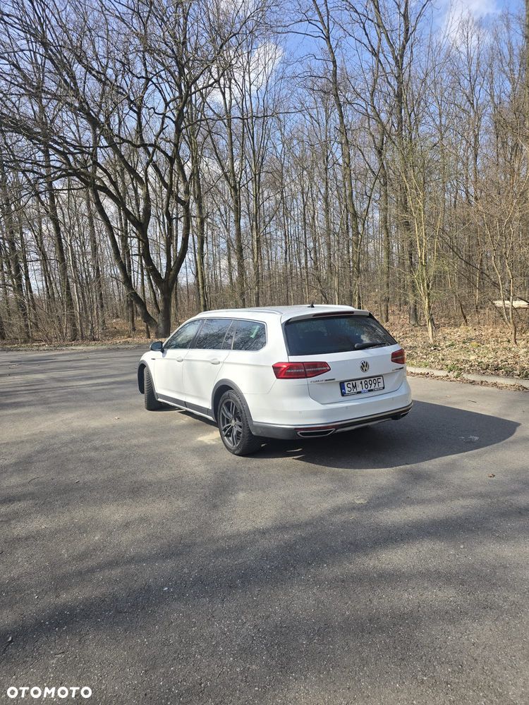 Volkswagen Passat - 4