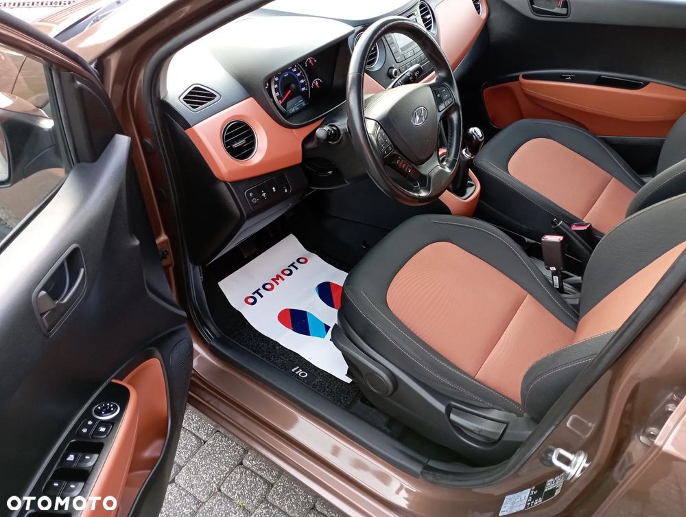Hyundai i10 1.0 Fifa World Cup Edition - 7
