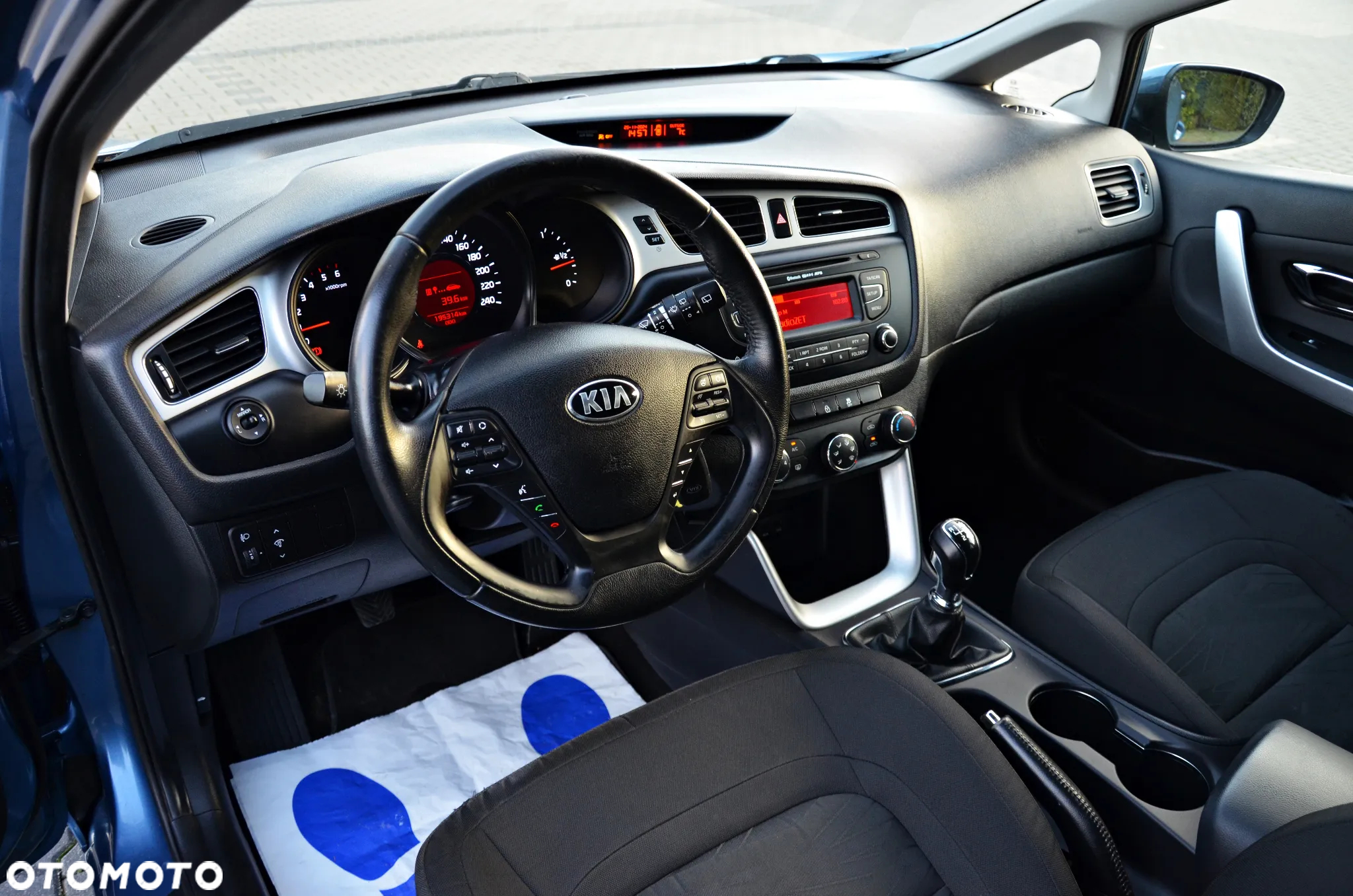 Kia Ceed - 27