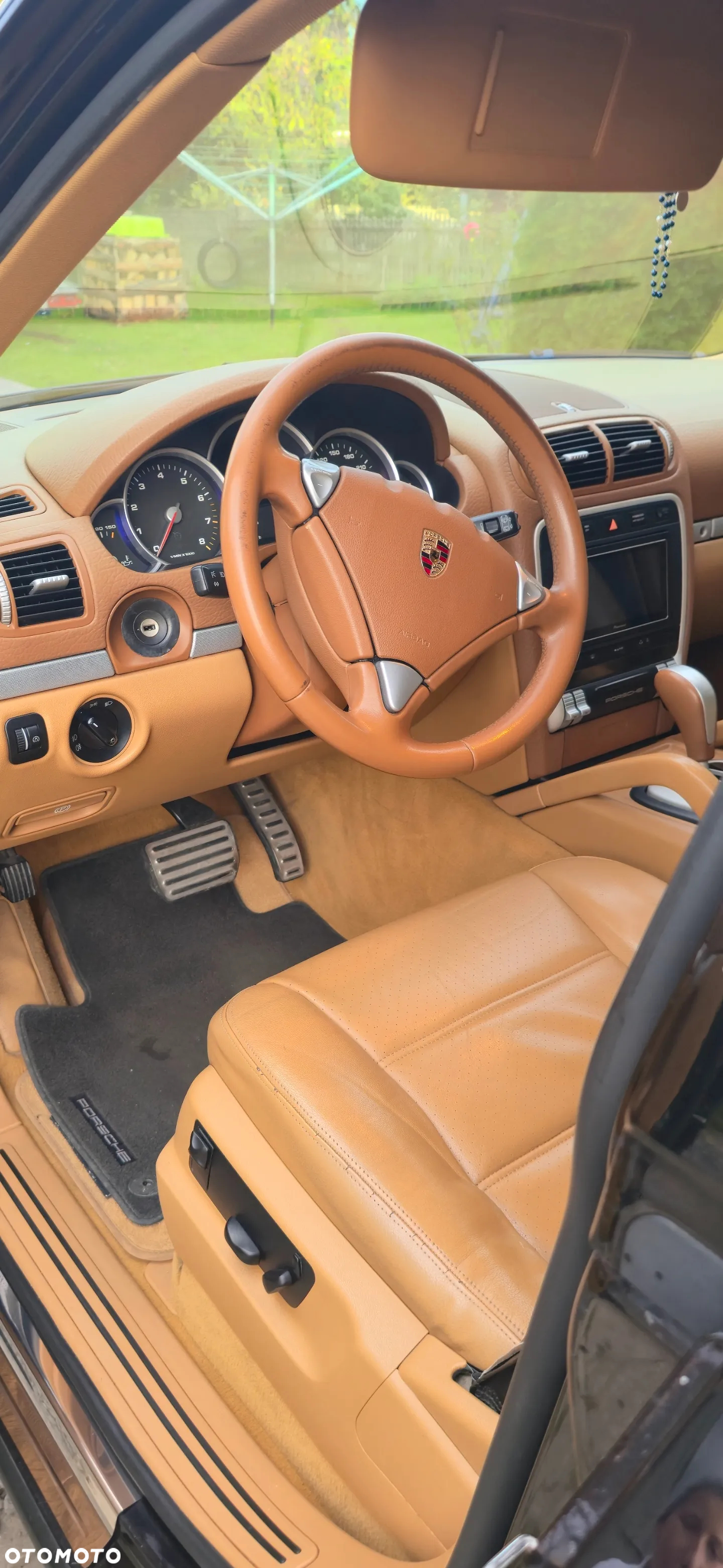 Porsche Cayenne - 18