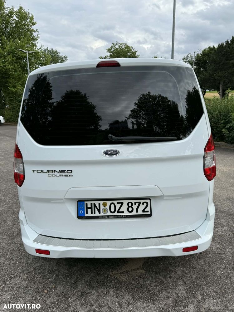 Ford Tourneo Courier 1.5 TDCi S&S Trend - 10