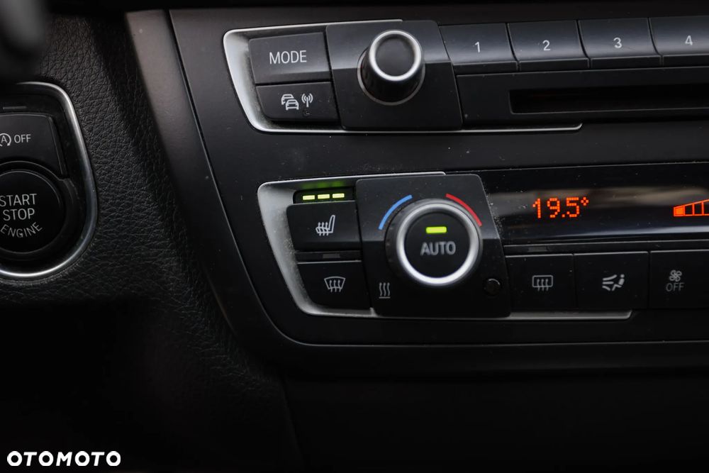 BMW Seria 3 320d Blue Performance Sport Line - 24