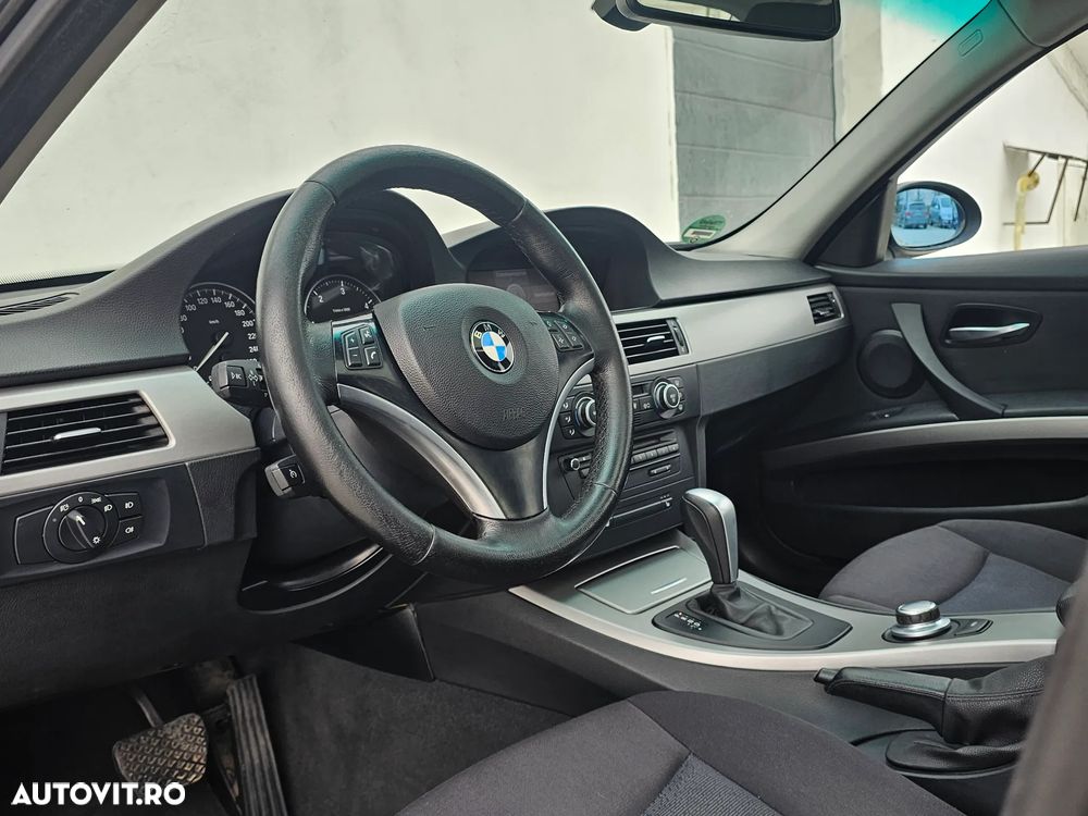 BMW Seria 3 320d DPF Aut. - 26