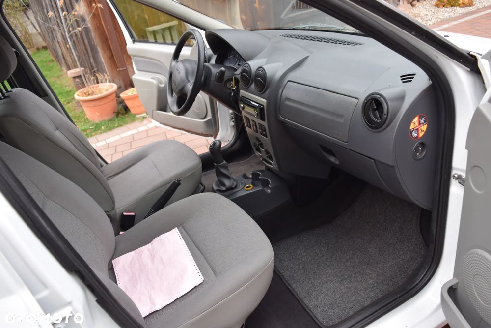 Dacia Logan MCV 1.4 - 14