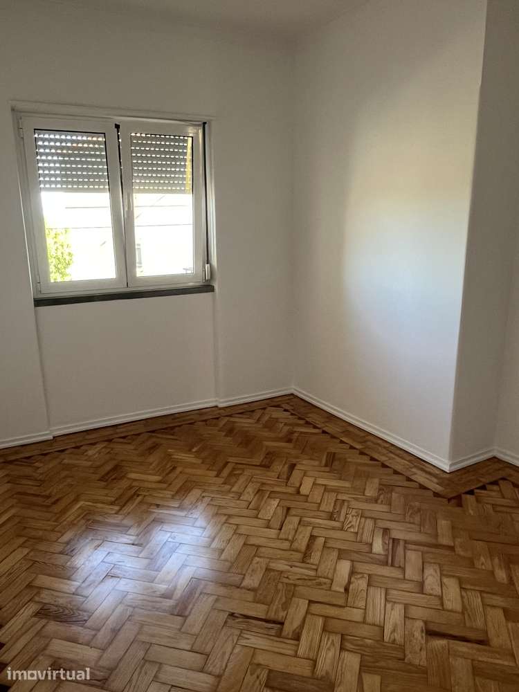 T3 para Arrendamento – 1.º Andar de Moradia | Vila Fria – Porto Salvo - Grande imagem: 5/11
