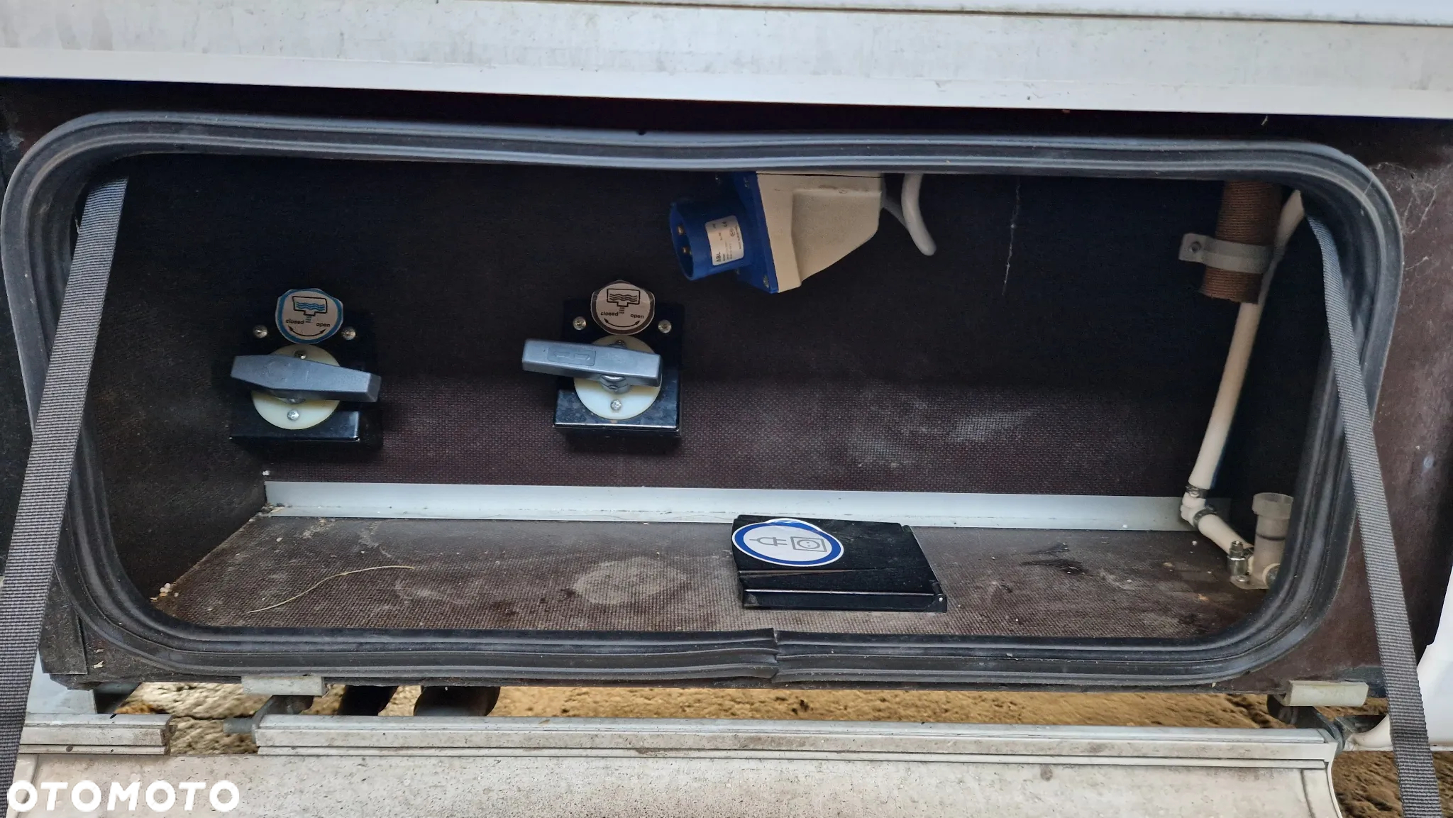 KNAUS Live Traveller - 37