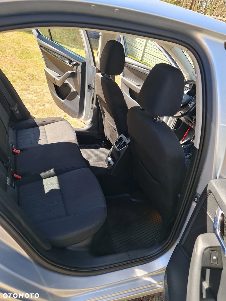 Skoda Octavia 2.0 TSI L&K DSG - 8