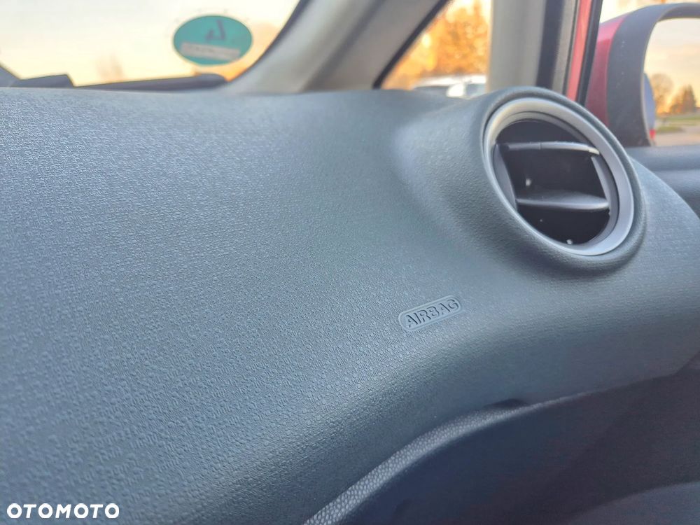 Ford Fiesta 1.25 Celebration - 35