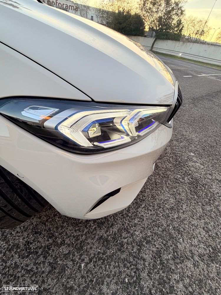 BMW 330 e iPerformance Line Sport - 35