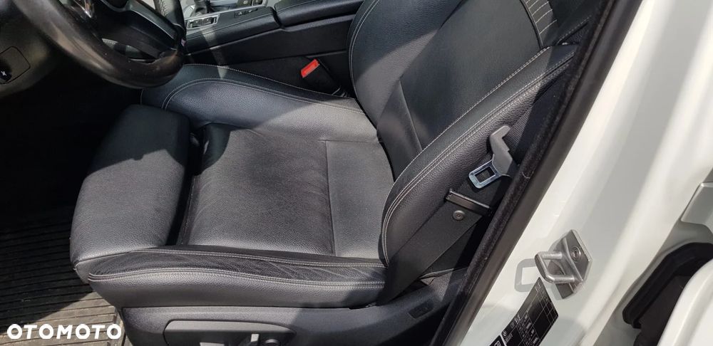 BMW Seria 5 M550d xDrive - 10