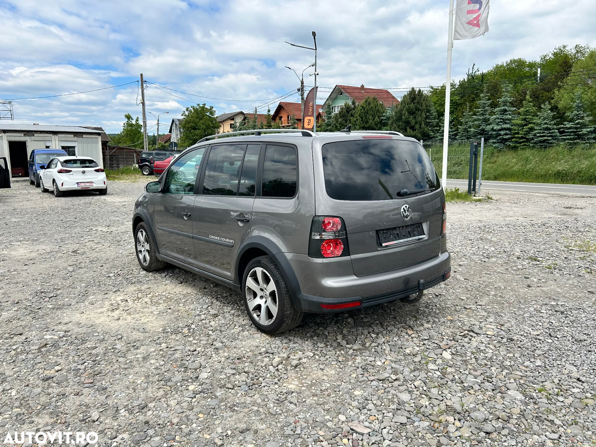 Volkswagen Touran Cross 2.0 TDI DSG - 3