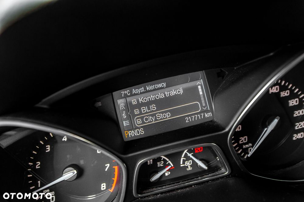 Ford Kuga 1.6 EcoBoost 4x4 Titanium - 27