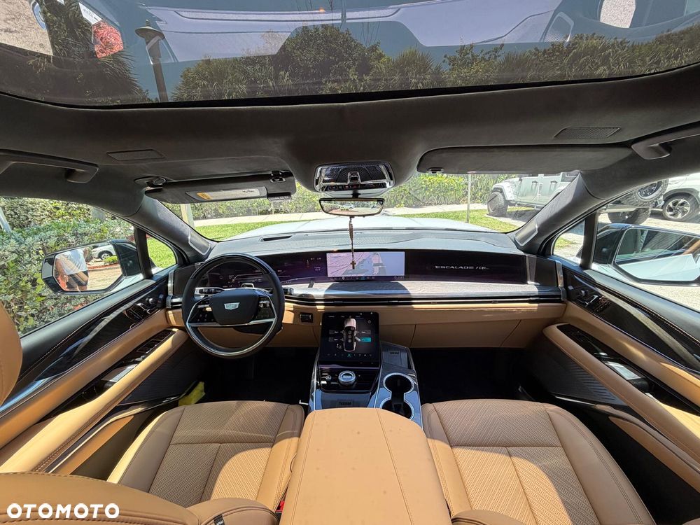 Cadillac Escalade - 20