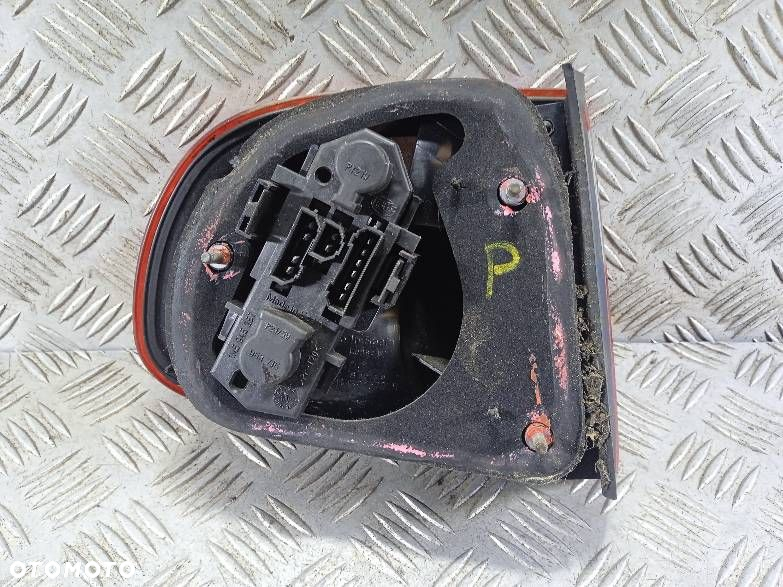 LAMPA PRAWA TYLNA SEAT TOLEDO 2 - 2
