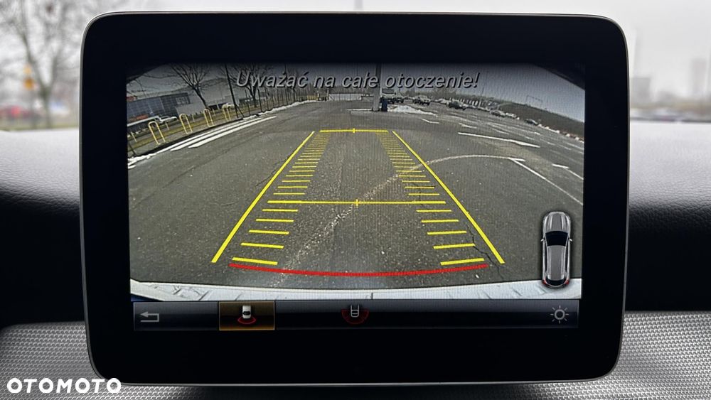 Mercedes-Benz GLA - 19