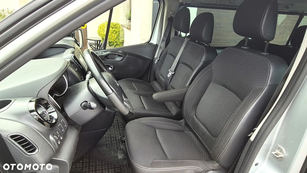 Opel Vivaro L2H1 2,9t Elegance Business - 22