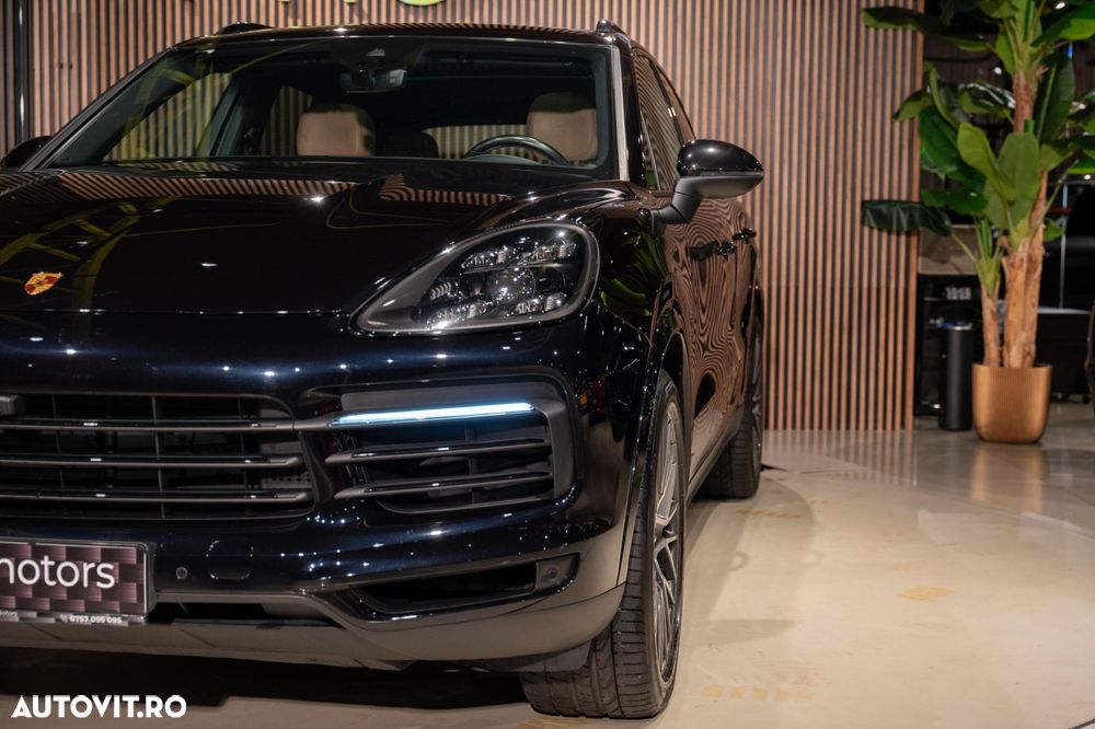 Porsche Cayenne - 6