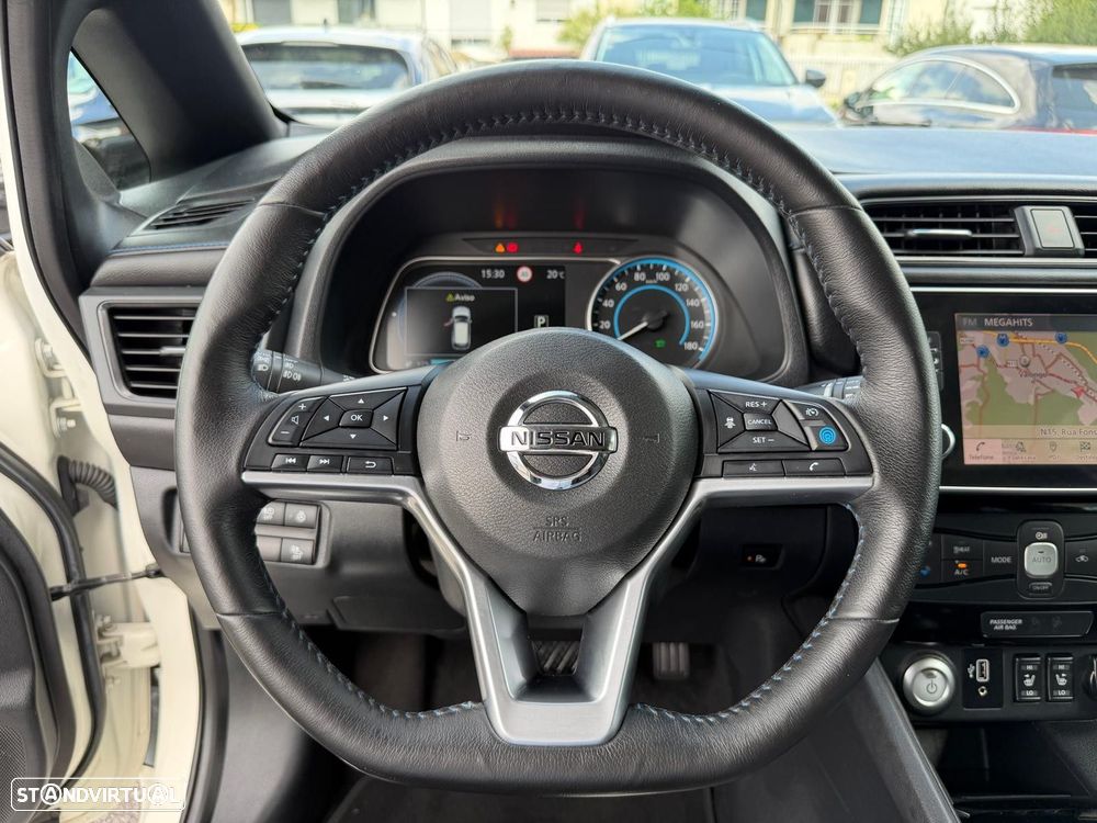 Nissan Leaf N-Connecta Two Tone - 21