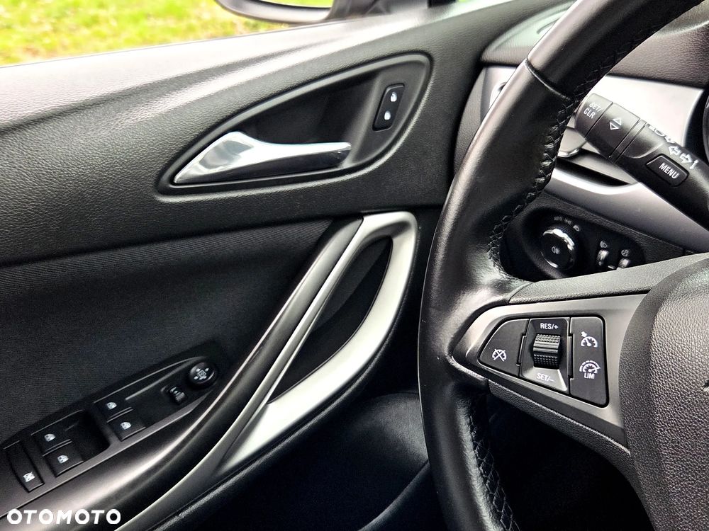 Opel Astra 1.6 CDTI Elite S&S - 34