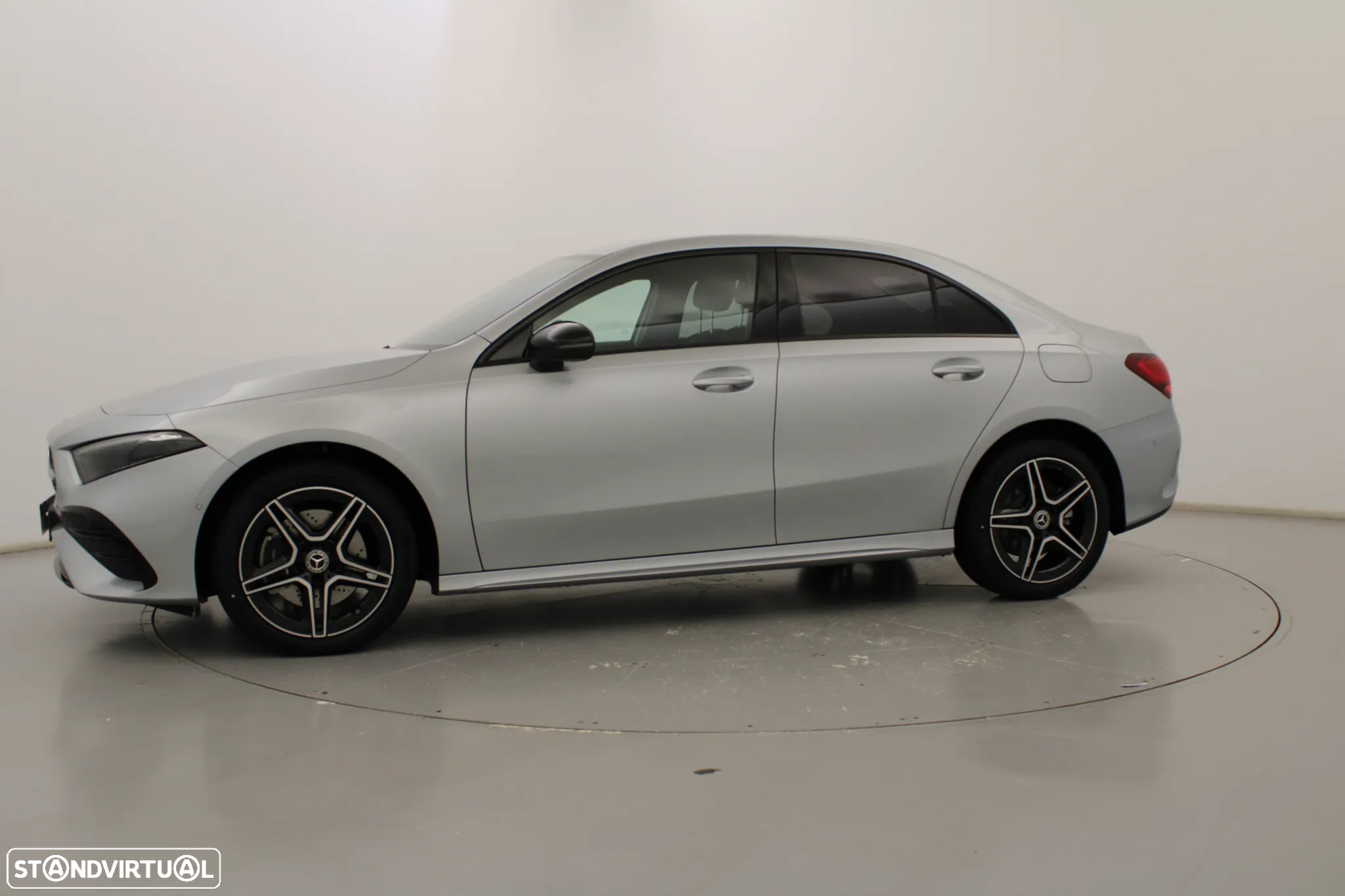 Mercedes-Benz A 250 Limousine e - 13