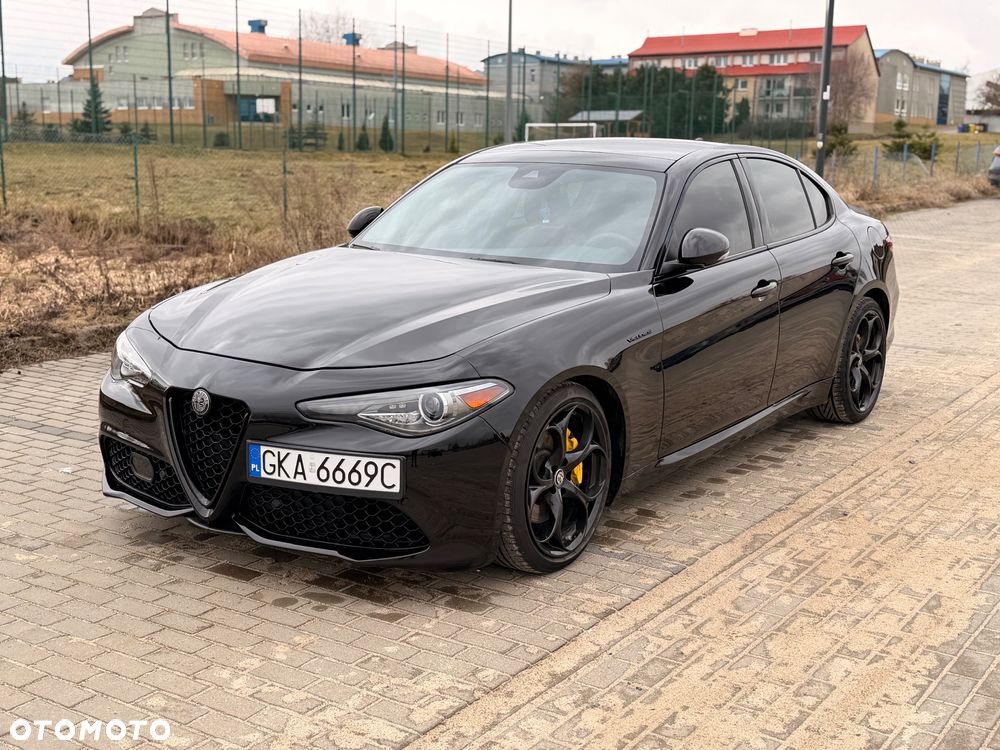 Alfa Romeo Giulia 2.0 Turbo Veloce - 1