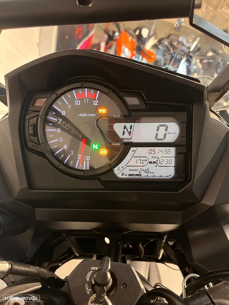 Suzuki DL 650 A - 2