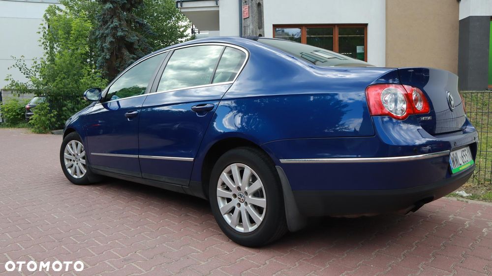 Volkswagen Passat 2.0 TDI Comfortline - 4