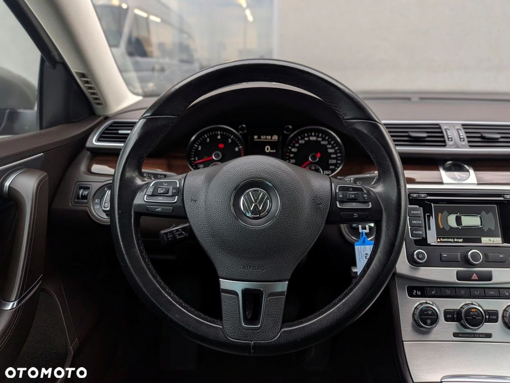 Volkswagen Passat 1.4 TSI BMT Highline - 15