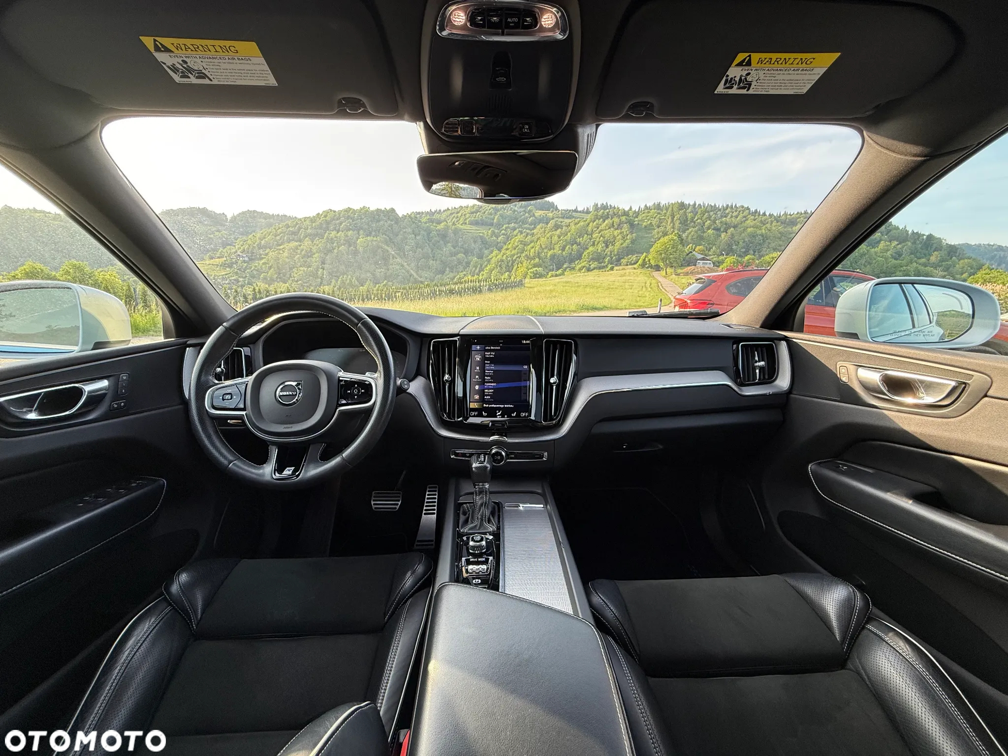 Volvo XC 60 T5 AWD R-Design - 11
