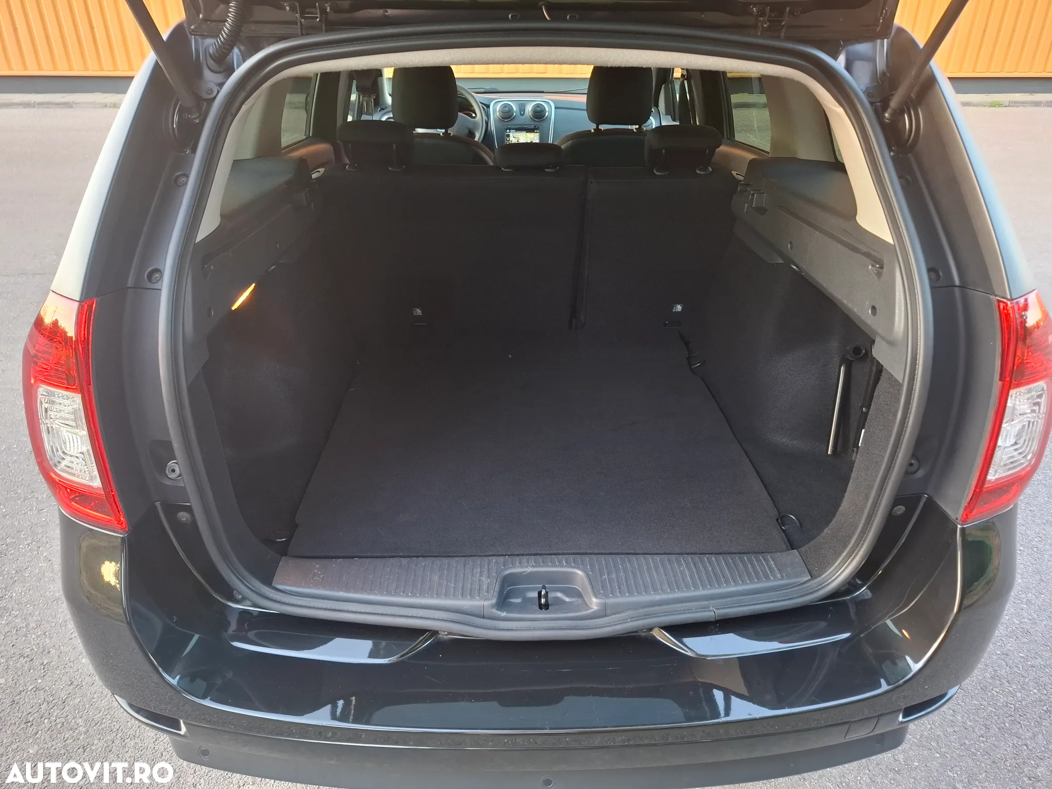 Dacia Logan 1.2 75CP Laureate - 12