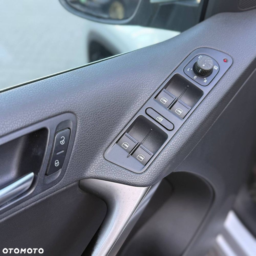 Volkswagen Tiguan - 17