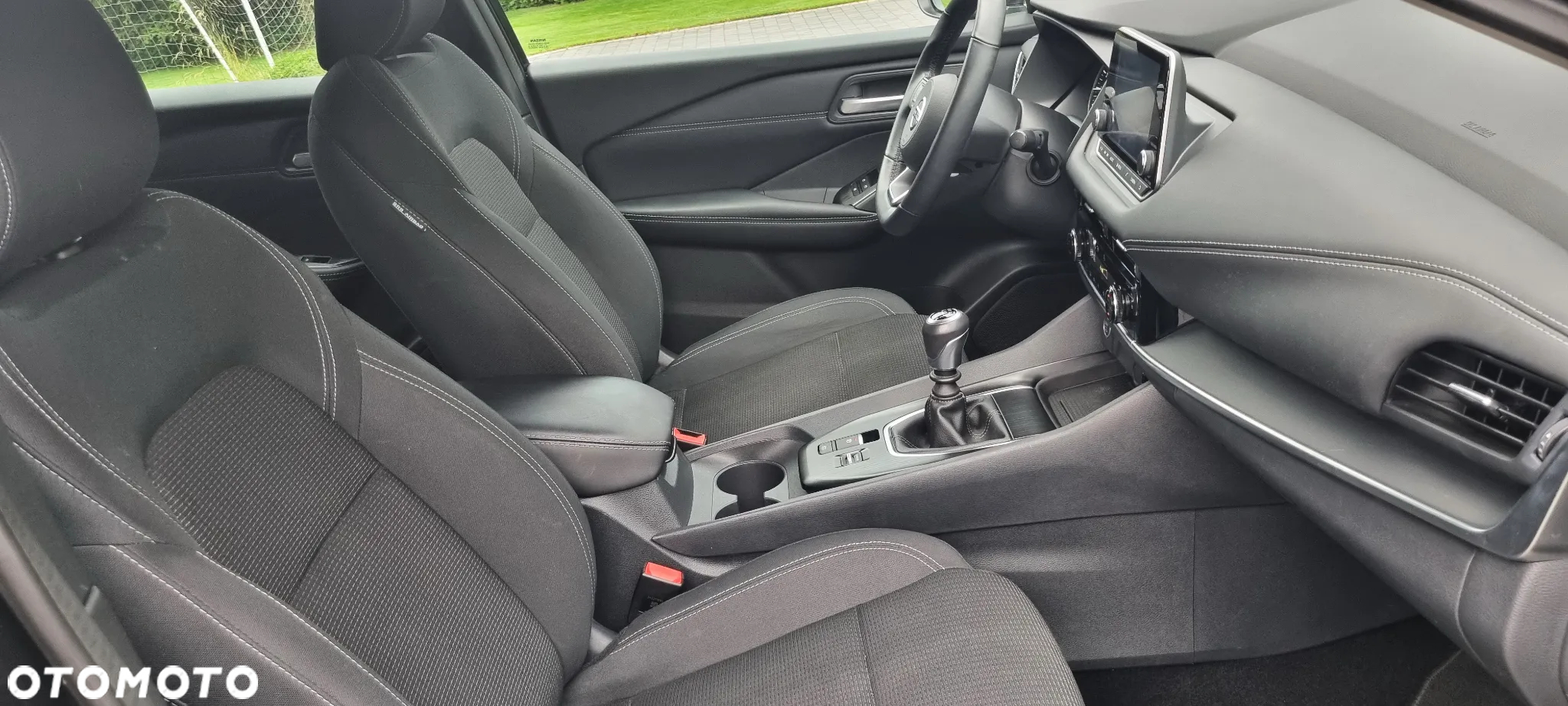 Nissan Qashqai 1.3 DIG-T ACENTA - 25